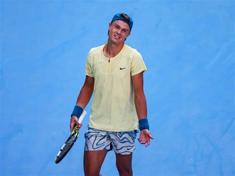 WATCH: Holger Rune boasts strongest legs, shortest shorts in .